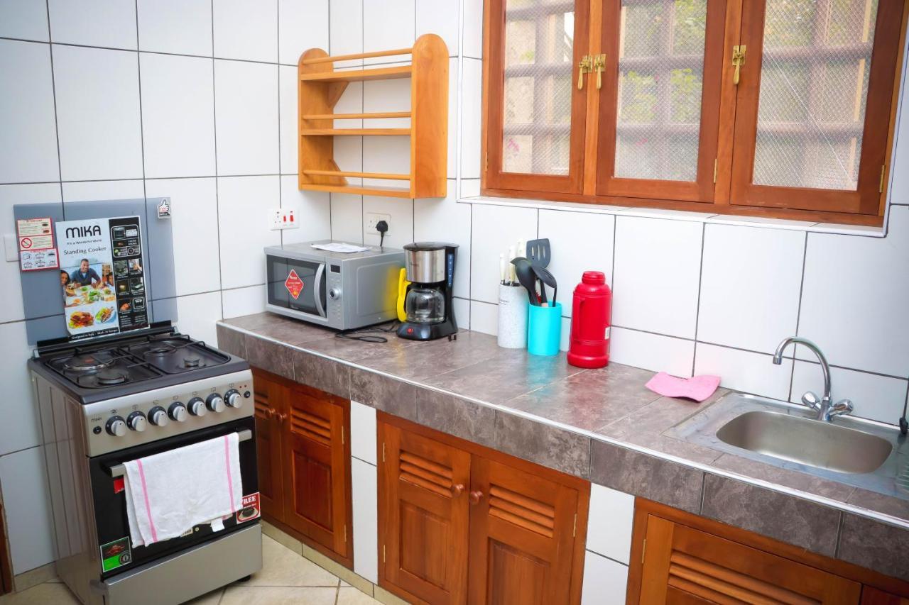 V-Szameitat Homes 디아니 해변 외부 사진